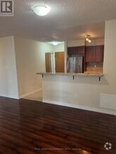 Building Photo - 7-1007 Lorraine Dr
