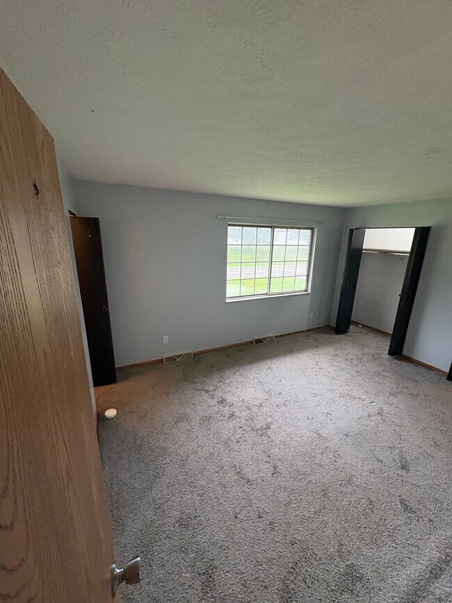 Building Photo - 3864 Cottage Grove Rd