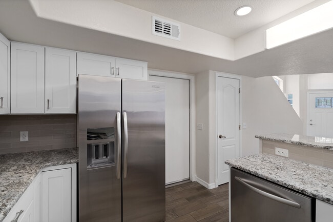 Building Photo - 4295 Desert Springs Trail