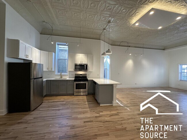 Building Photo - 2241 W 21st St