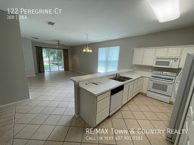 Foto del edificio - 122 Peregrine Ct