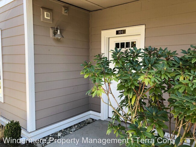 Building Photo - 3614 Portage Ln