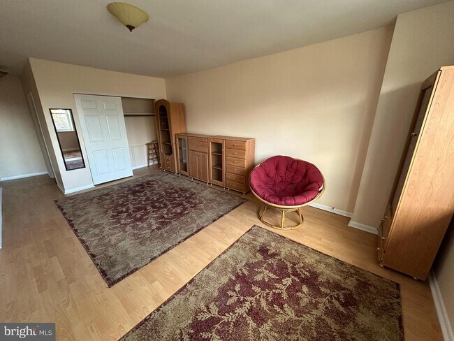 Foto del edificio - 540 S 48th St