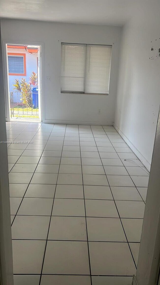 Foto del edificio - 16131 NE 19th Pl