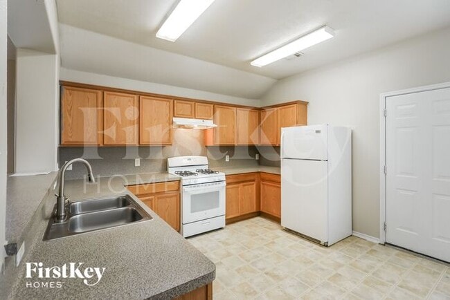 Building Photo - 1623 Rosalinda Ln
