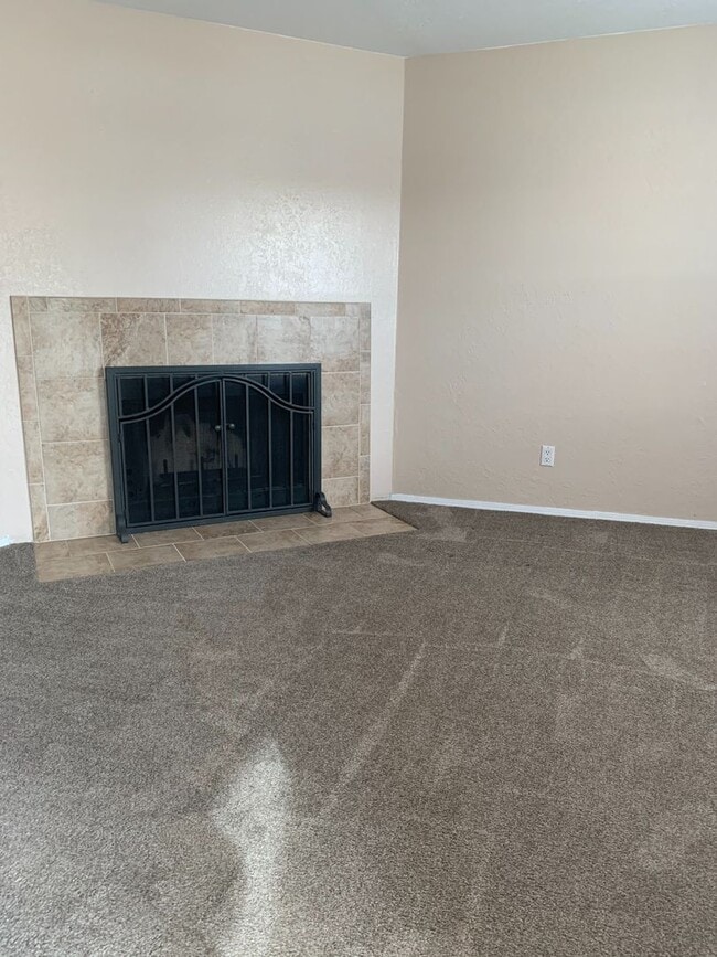 Building Photo - 1011 Meadowlark Ct SE