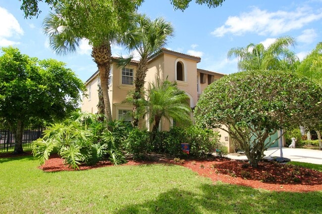 Building Photo - 9754 Scribner Ln