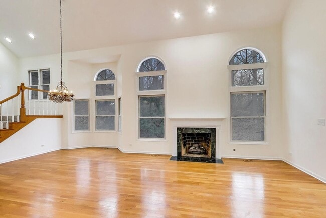 Building Photo - 325 N Water St