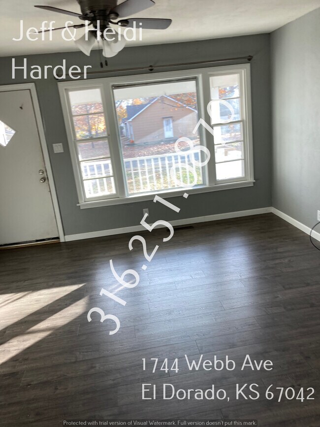 Foto del edificio - 1744 Webb Ave