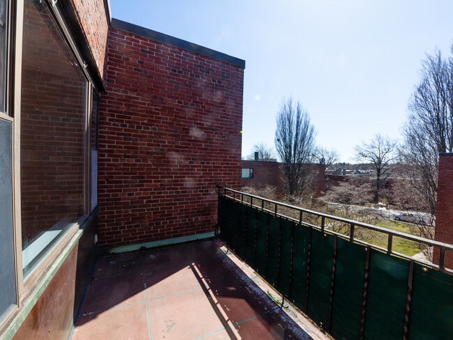 Building Photo - 53 Harvard Ave