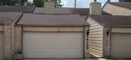 Building Photo - 14209 Briarsage Ct