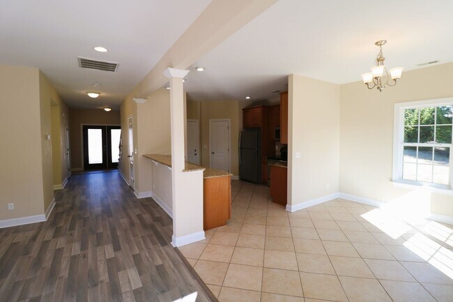 Building Photo - 2833 Eland Drive
