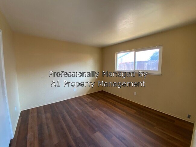 Building Photo - 7649 Milldale Cir