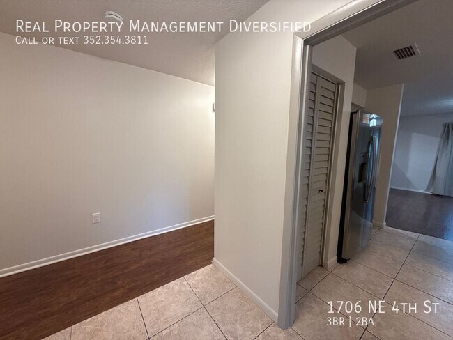 Foto del edificio - 1706 NE 4th St