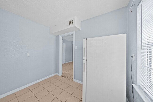 Foto del edificio - 904 Beverly Ave