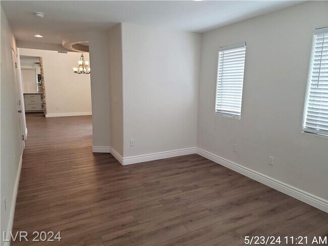 Building Photo - GORGEOUS 2 STORY HOME WITH MULTIPLE UPGRADES