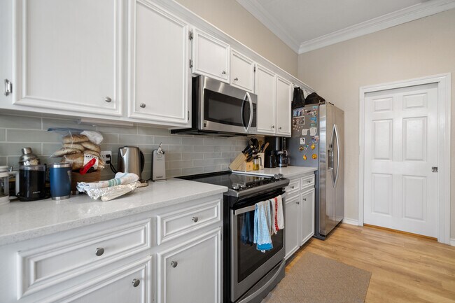 Foto del edificio - 15306 Yardarm Ct