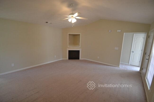Building Photo - 1020 Navaho Trail
