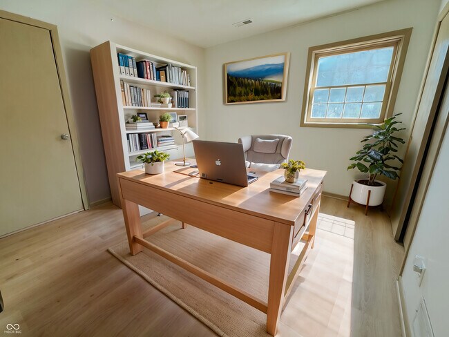 Foto del edificio - 439 Pleasantview Dr
