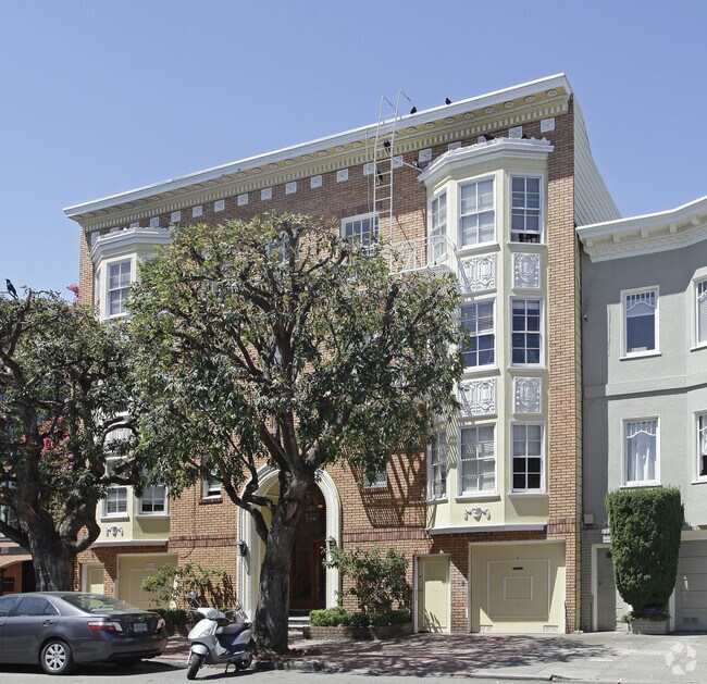 Foto principal - 3235 Gough St