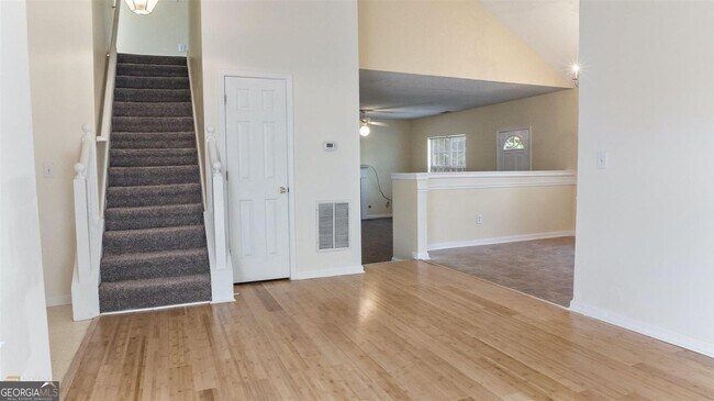 Foto del edificio - 872 Asbury Trail