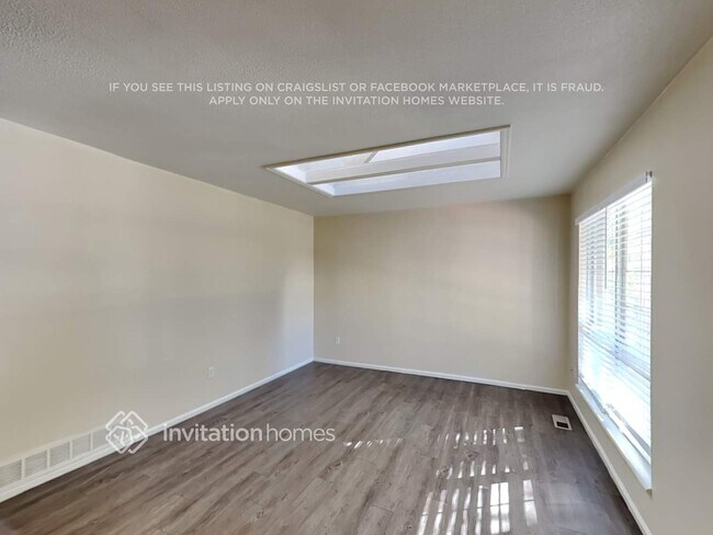 Building Photo - 2094 S Pagosa St