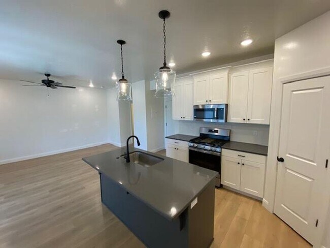 Foto del edificio - 3 Bed - 2.5 Bath, Newer Construction