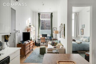 Building Photo - 622 Grand Ave