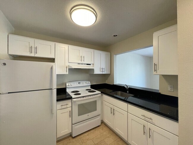 Foto del edificio - Updated 1BR in Fantastic Mission Location ...