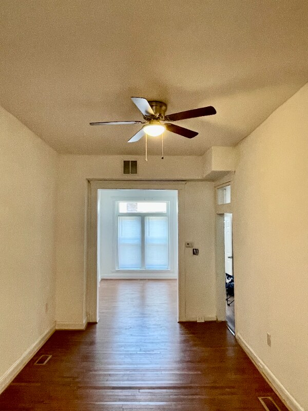 Foto del edificio - 2021 W Saratoga St