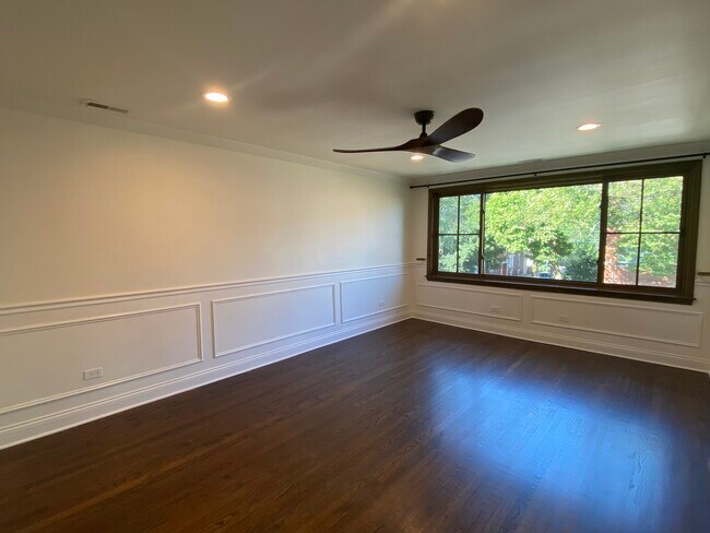Foto del edificio - 6101 N Paulina St