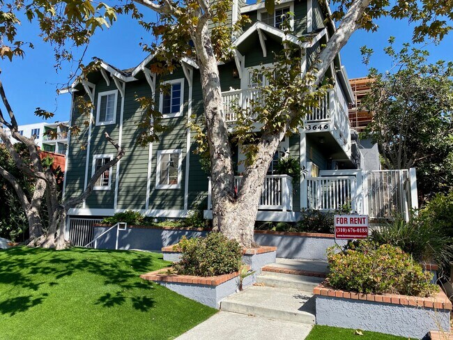 Building Photo - 3646 Dunn Dr