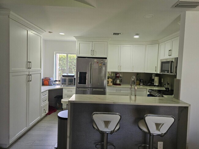 Building Photo - 1009 Island Manor Dr
