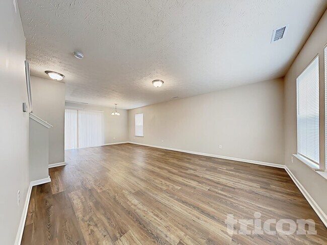 Foto del edificio - 6427 Calabash Pl