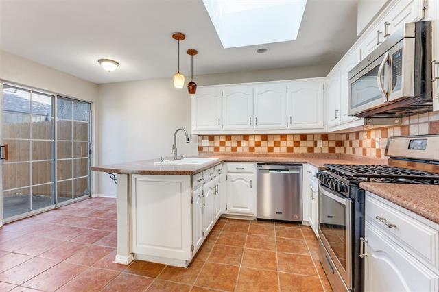 Building Photo - 9519 Park Highlands Dr
