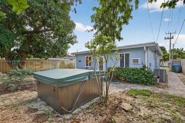 Foto del edificio - 4820 NE 1st Terrace