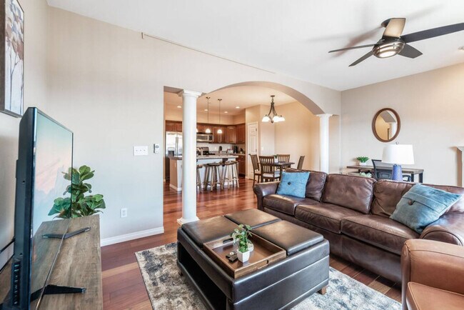 Building Photo - 2325 S G St