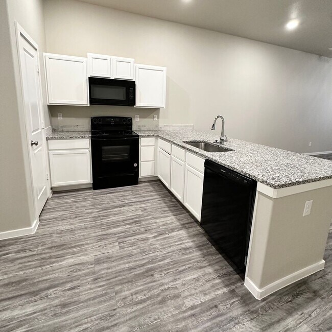 Foto del edificio - 2106 N Avenue J