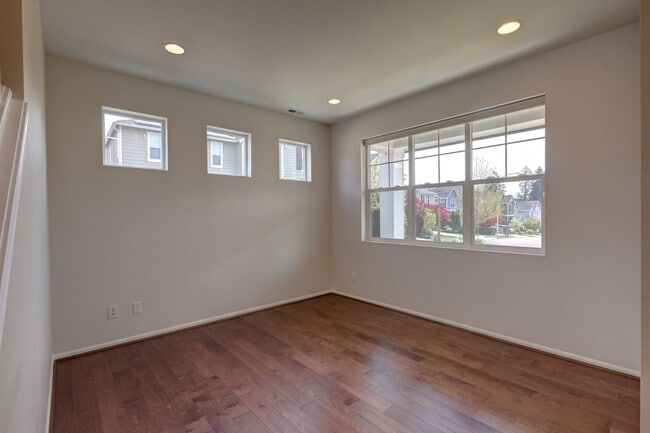 Building Photo - 4 Bedroom Home with Open Den, Living & Family Rooms – Space for Everyone