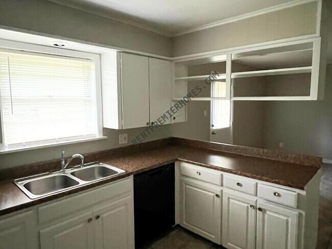 Foto del edificio - 4700 N Locust St