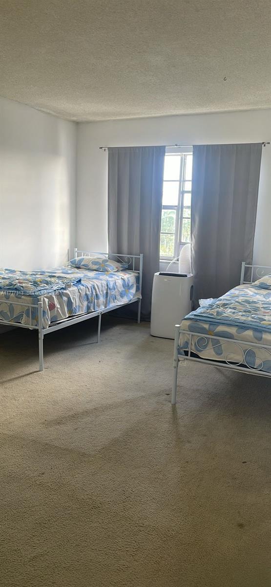 Foto del edificio - 496 NW 165th St