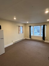 Building Photo - 323 Village St