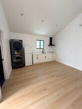 Building Photo - 111 E 60th St