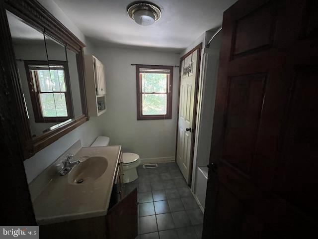 Building Photo - 1024 Kearsley Rd