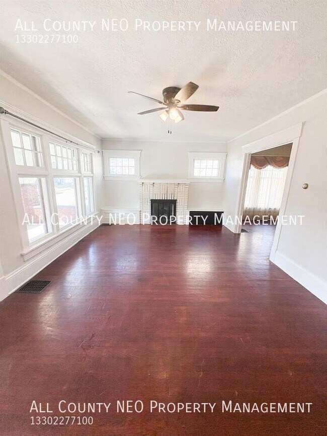 Foto del edificio - 818 Brown Ave NW