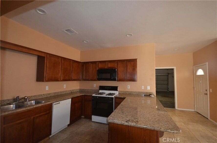 Primary Photo - 13828 Luis Dr