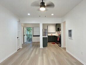 Building Photo - 4446 Linden Ave