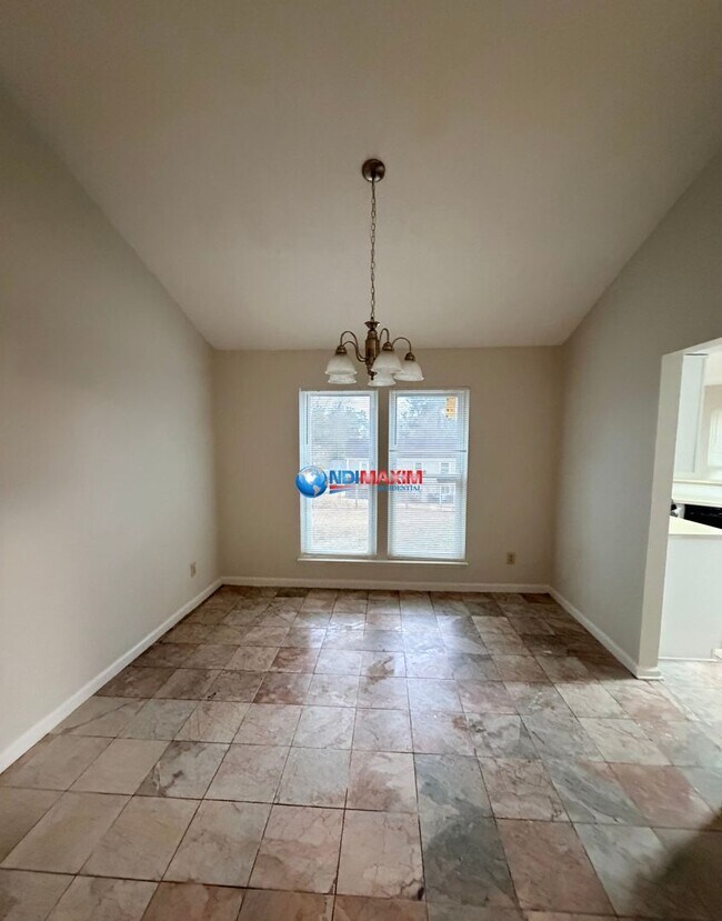 Foto del edificio - Renovated 4-bedroom house in Norcross