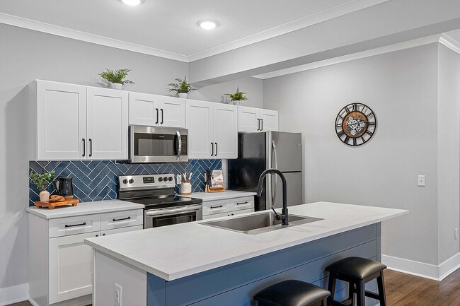 Building Photo - Pointe Grand on Main