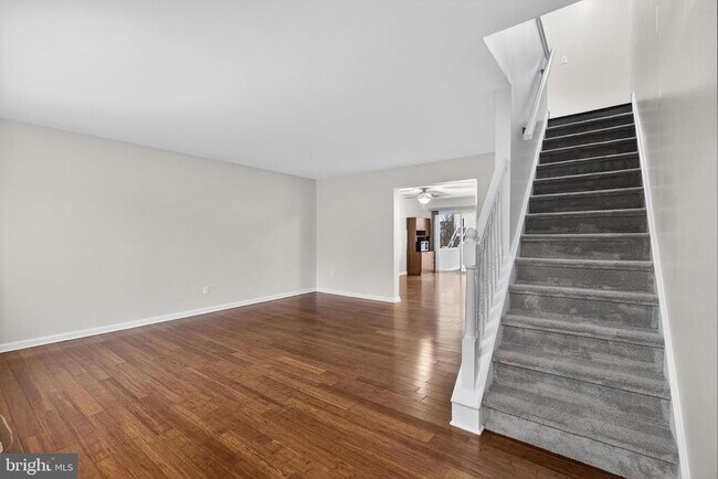 Building Photo - 613 Candlestick Ln